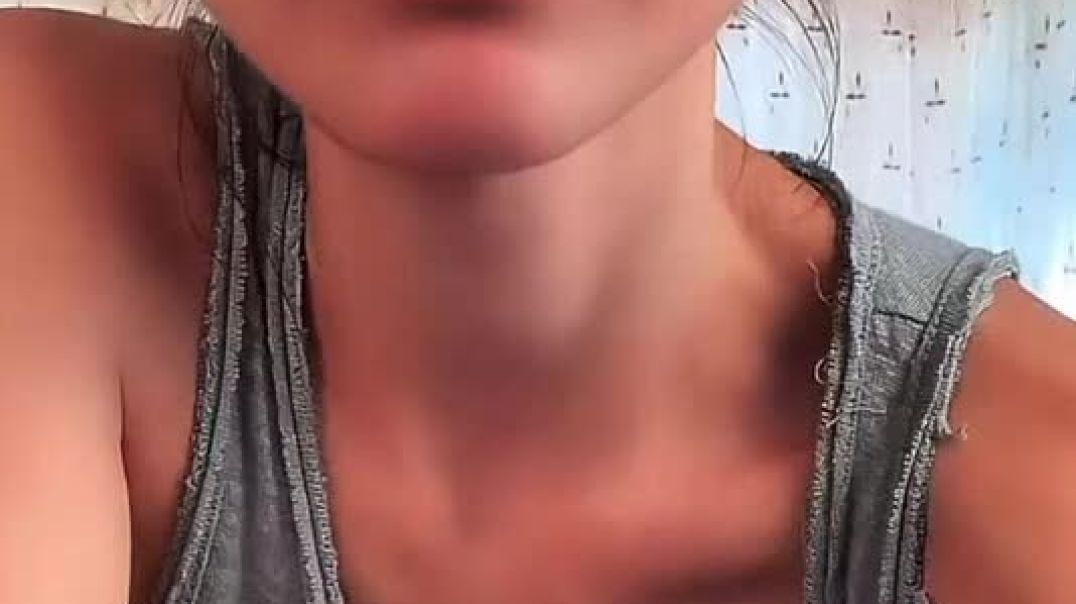 sweeetari TIKTOK streamer nipple leak