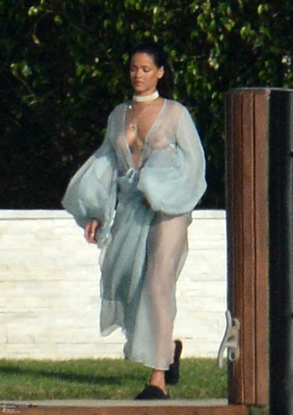 rihanna bikini sheer robe nip slip photos leaked SAUOWU