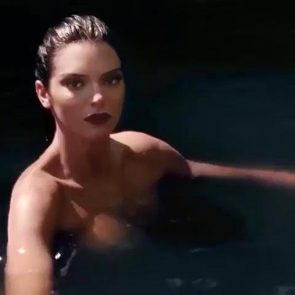 18 Kendall Jenner Topless Tits Boobs