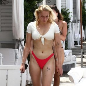 18 Sophie Turner Sexy Hot Bikini