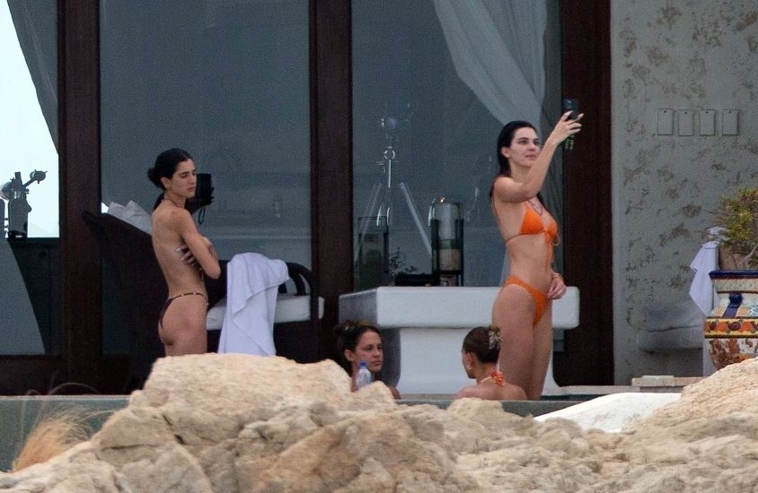Kendall Jenner nude naked sexy topless hot bikini10