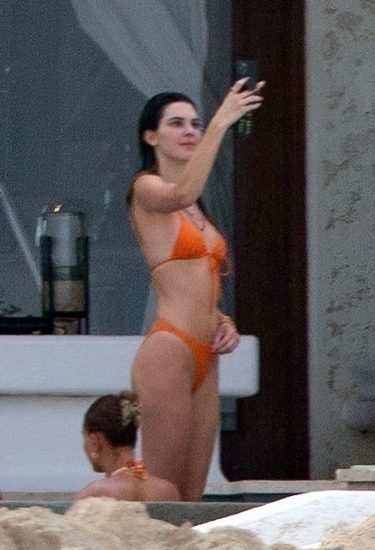 Kendall Jenner nude naked sexy topless hot bikini11