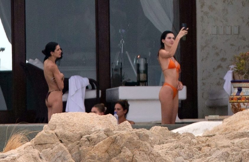 Kendall Jenner nude naked sexy topless hot bikini15