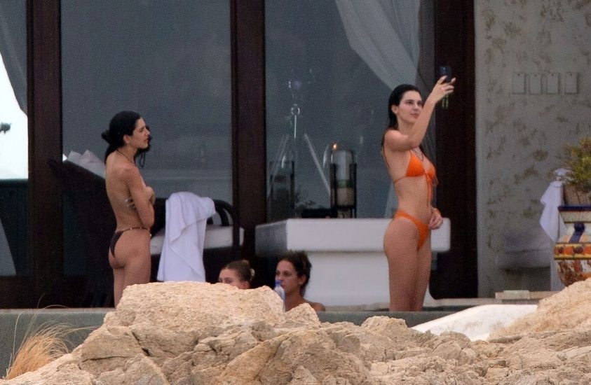 Kendall Jenner nude naked sexy topless hot bikini16