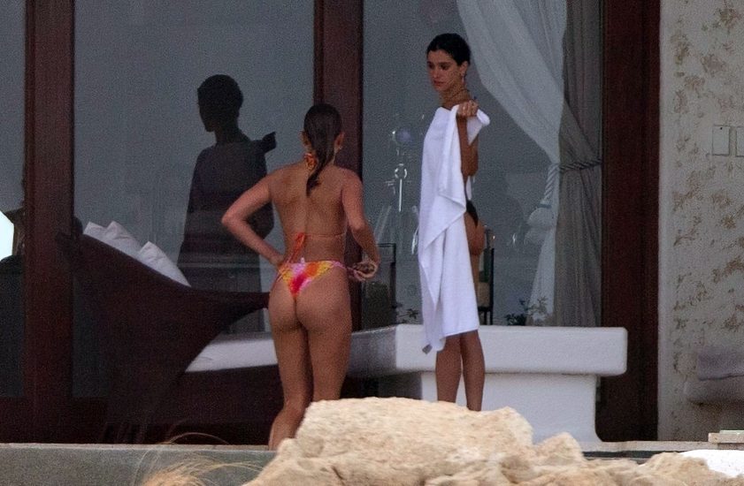 Kendall Jenner nude naked sexy topless hot bikini26