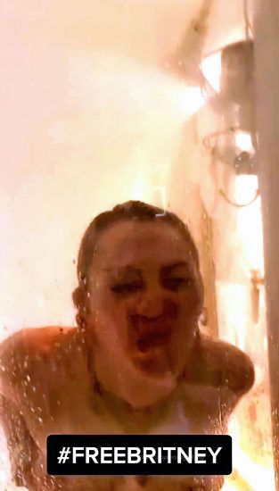 Miley Cyrus naked0shower sexy hot topless porn ScandalPlanet 10