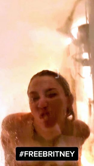 Miley Cyrus naked0shower sexy hot topless porn ScandalPlanet 5