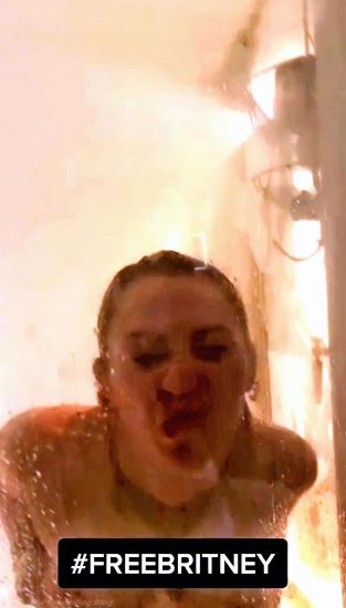Miley Cyrus naked0shower sexy hot topless porn ScandalPlanet 9