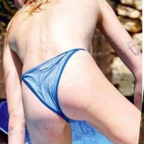 Sophie Turner nude ass hot porn sexy topless 2