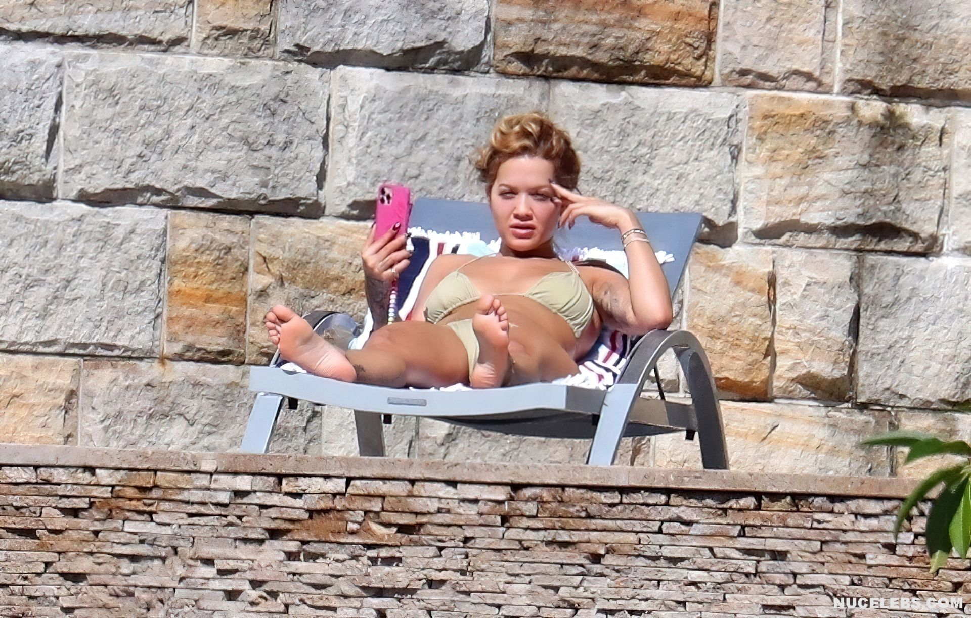 Rita Ora pussy bikini