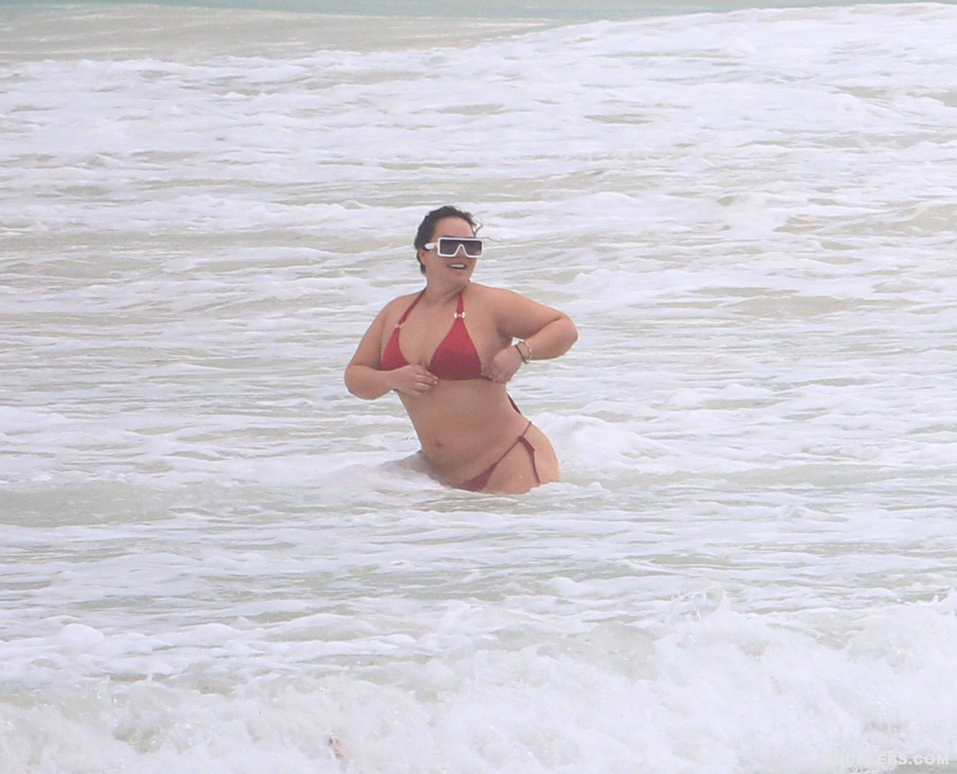 Leaked Chiquis Riviera Paparazzi Big Ass Bikini Photos.