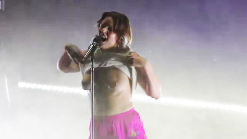Leaked tove lo topless and sexy live concert video