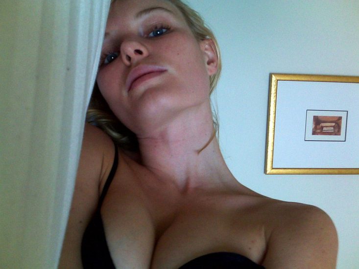 Kate Bosworth leaked selfie