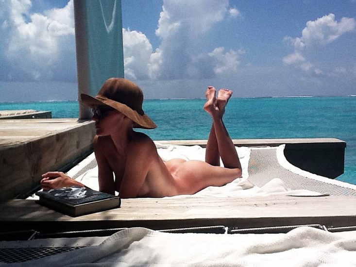 Kate Bosworth naked butt