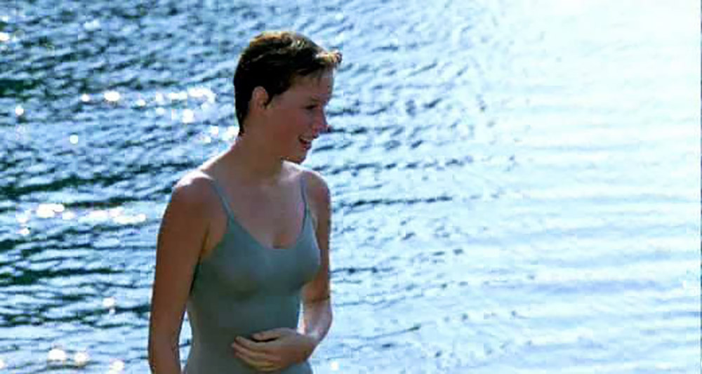Molly Ringwald almost nude tits