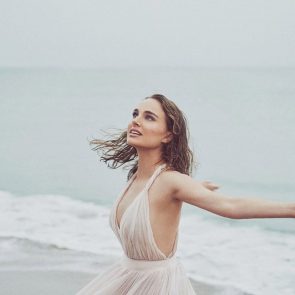 Natalie Portman sexy hot nude topless 40
