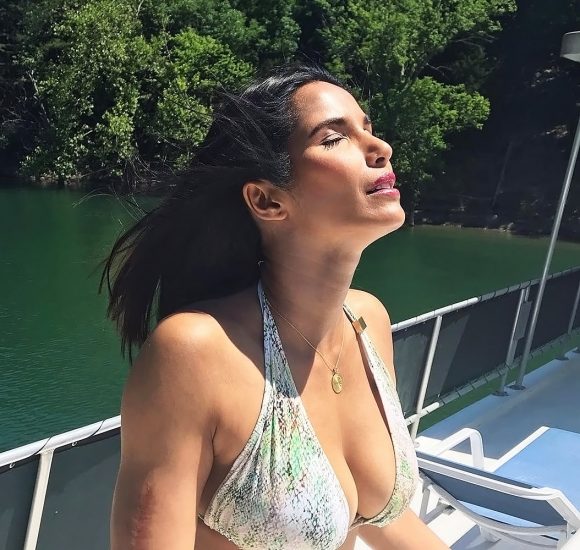 Padma Lakshmi Sexy Bikini Hot 25