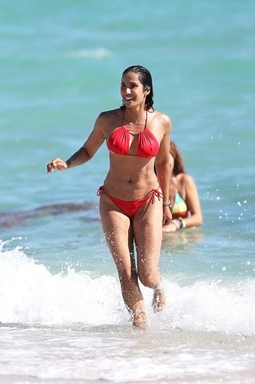 Padma Lakshmi Sexy Bikini Hot 7