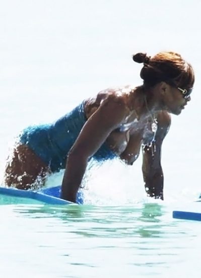 Serena Williams naked boob slip