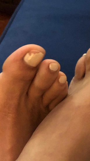 Dascha Polanco feet and pedicure