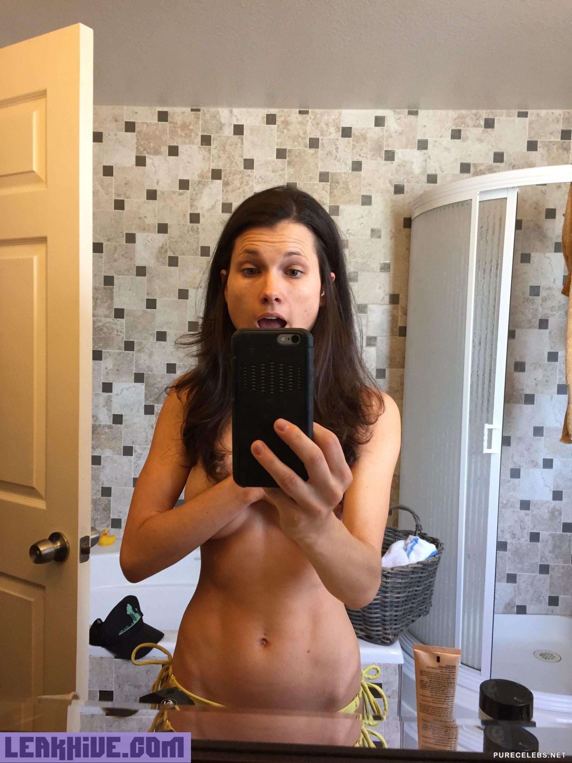 Leaked Nikki Reed Nude Pregnant Selfie