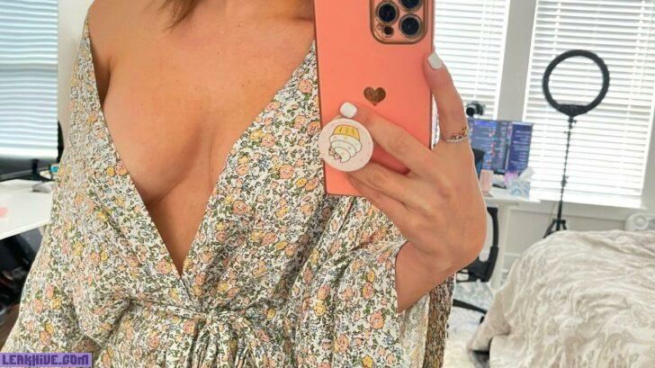 Alinity Topless Boobs Selfies Onlyfans Set Leaked 1
