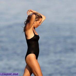 Sienna Miller Sexy Hot Bikini Oops 11