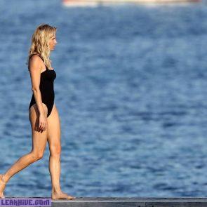 Sienna Miller Sexy Hot Bikini Oops 14