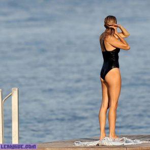 Sienna Miller Sexy Hot Bikini Oops 22