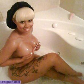 Blac Chyna naked in bath