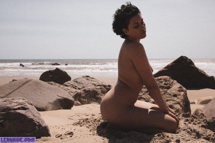 Desiree Yuzon desnuda modelo morena desnuda en la playa 5