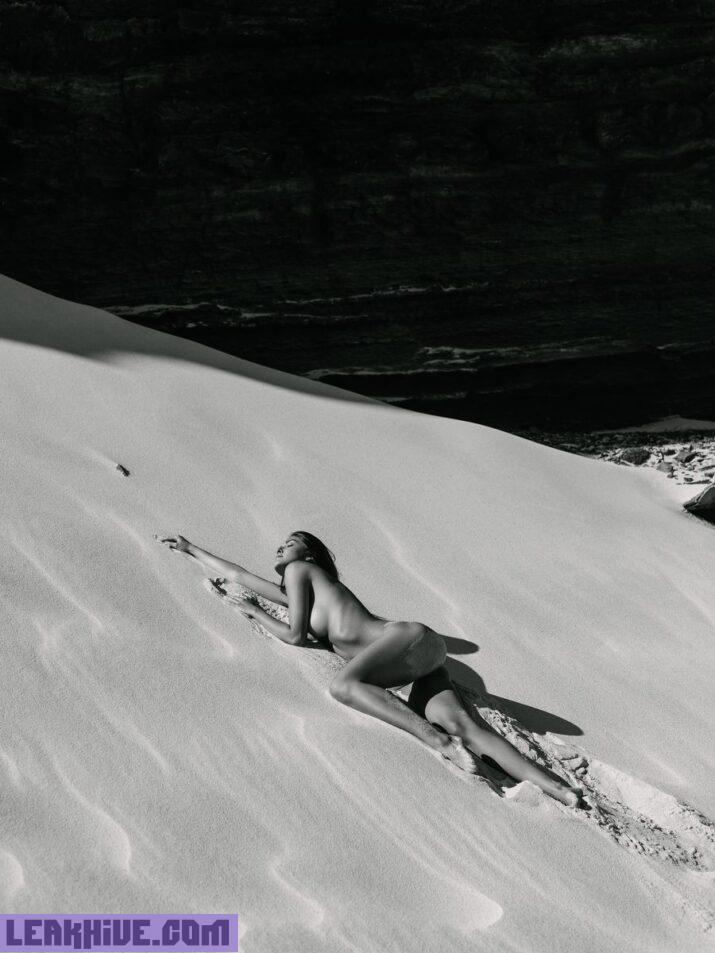 Leticia Guedes una sexy modelo brasilena desnuda 13