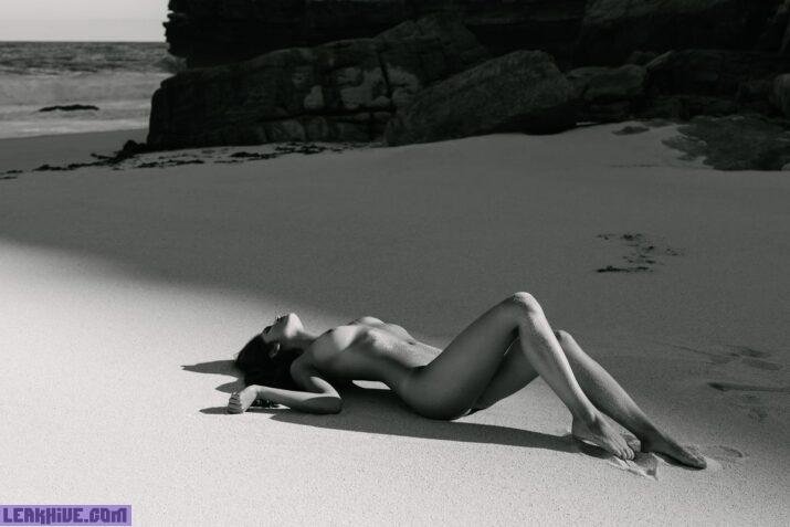 Leticia Guedes una sexy modelo brasilena desnuda 8