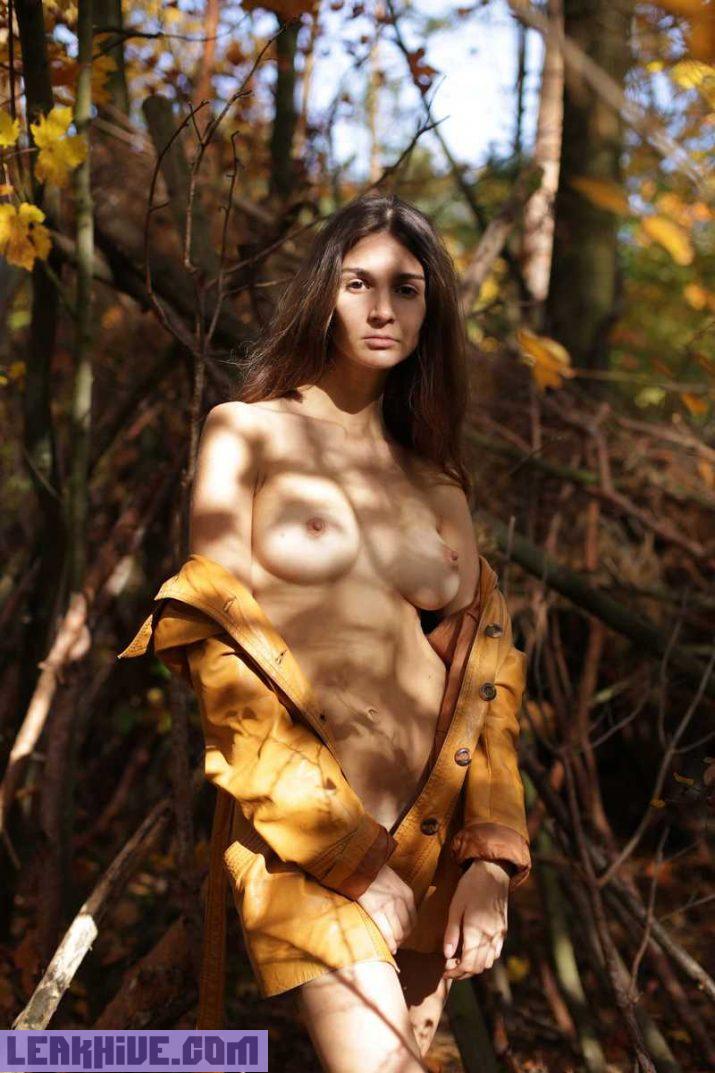 Lina Lorenza y lo mejor de todas sus sesiones desnuda 29