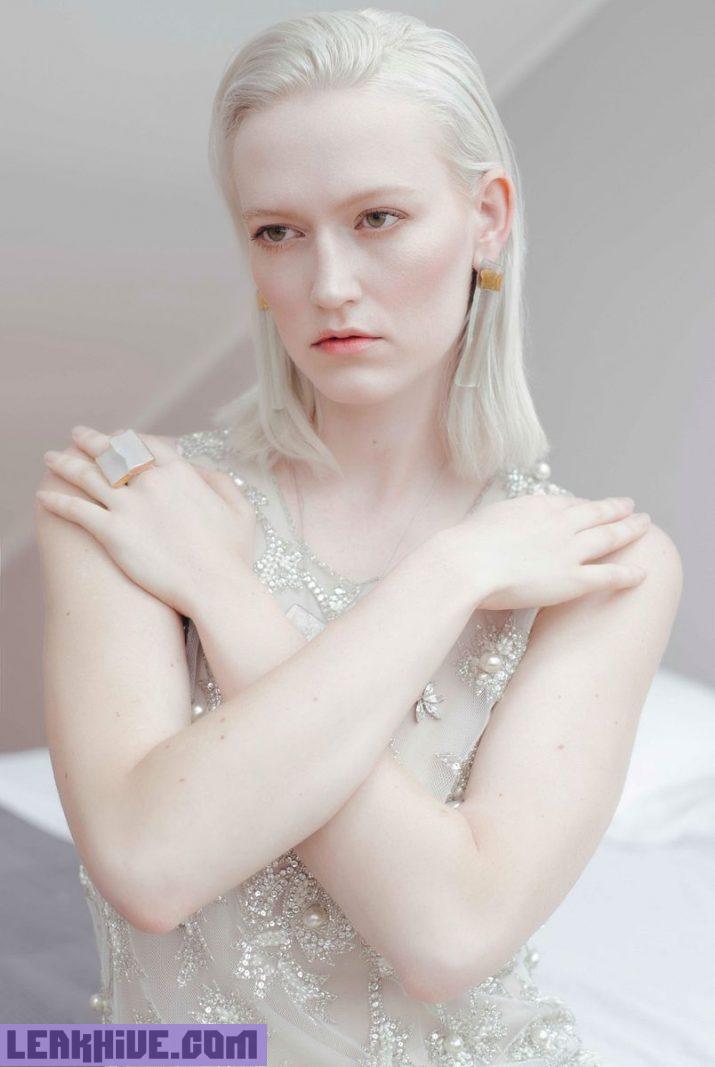 Luiza Conlaz modelo muy blanca y tetona desnuda 19