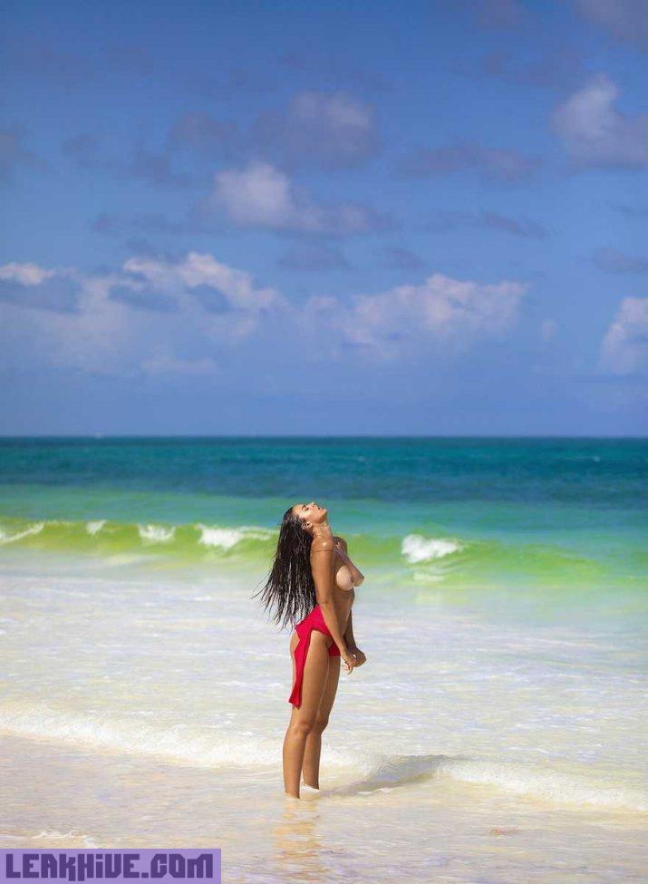 Priscilla Huggins hermosa puertorriquena desnuda en Playboy 30