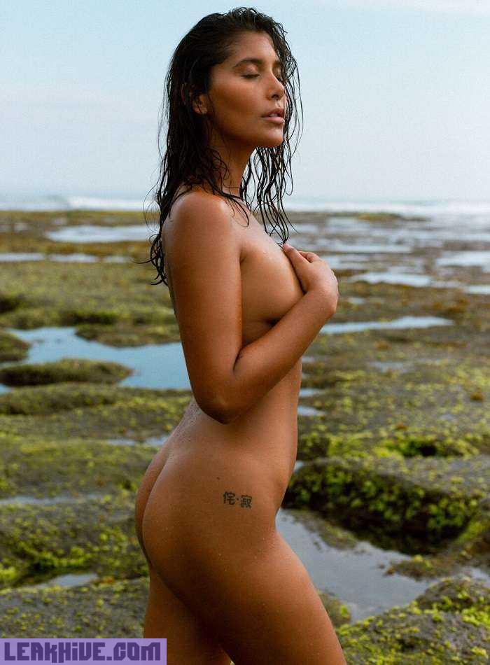 Tatiana Panakal Spanish Model Showing Her Boobs