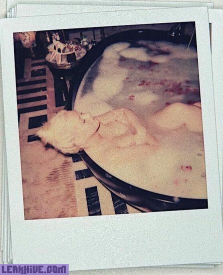 16 Christina Aguilera Naked Nude Sexy