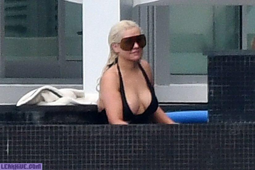 Christina Aguilera Sexy Hot Ass 30