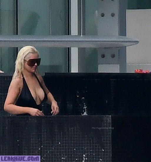 Christina Aguilera Sexy Hot Ass 51