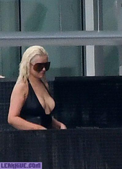 Christina Aguilera Sexy Hot Ass 56