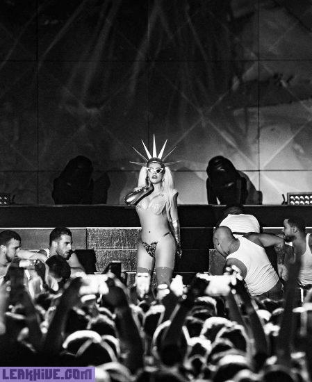 Christina Aguilera nude porn topless sexy bikini ScandalPlanet 4