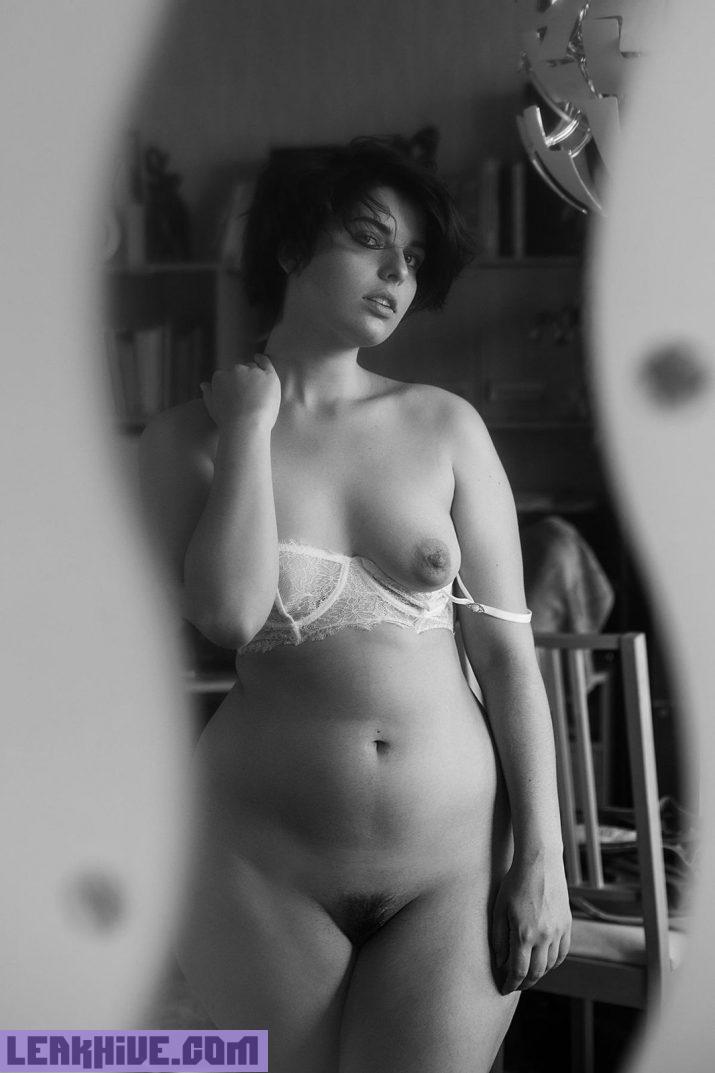 Leeloo Jovich modelo francesa de talla grande desnuda 17
