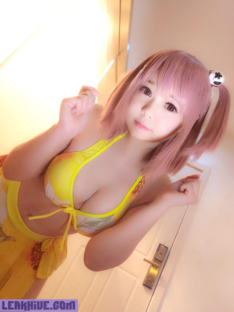 Nikumikyo Honoka in Yellow Bikini Photos
